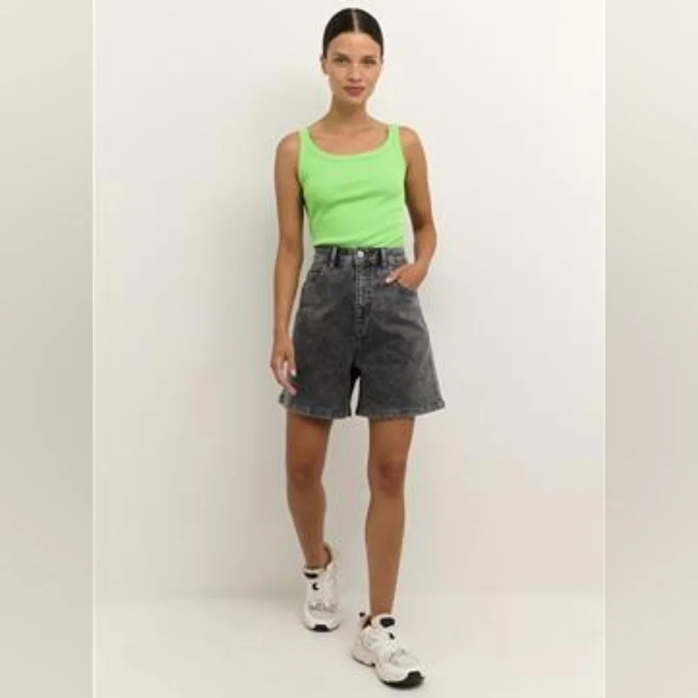 Nwt KAFFE KACARNA POISON GREEN RIBBED TANK TOP - Picture 4 of 6
